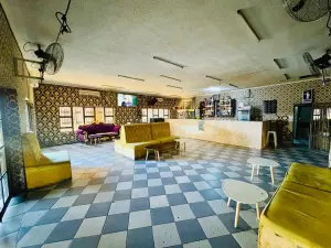 Commercial Property to Rent in Highfield