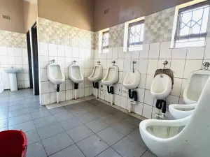 Commercial Property to Rent in Highfield