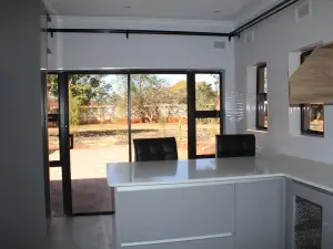 1 Bedroom Cottage/Garden Flat to Rent in Borrowdale