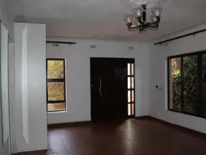 1 Bedroom Cottage/Garden Flat to Rent in Borrowdale