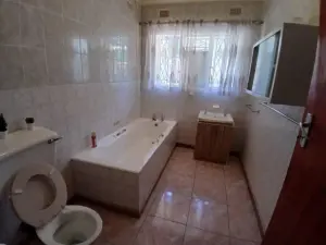 1 Bedroom Cottage/Garden Flat to Rent in Greendale North