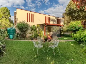 Cottage/Garden Flat for Sale