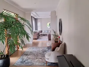 5 Bedroom House to Rent in Chisipite