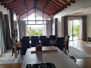 5 Bedroom House to Rent in Chisipite
