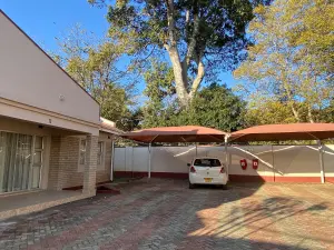 2 Bedroom Cottage/Garden Flat to Rent in Avondale West