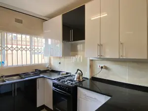 2 Bedroom Cottage/Garden Flat to Rent in Avondale West