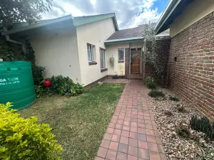Flat/Apartment to Rent in Avondale