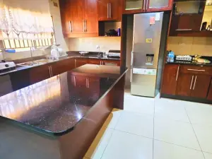 4 Bedroom House to Rent in Westgate