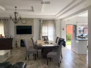4 Bedroom House to Rent in Highlands