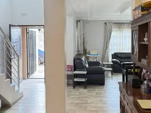 4 Bedroom House to Rent in Highlands