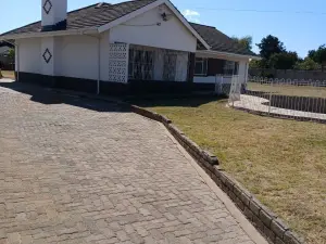 3 Bedroom House to Rent in Hatfield
