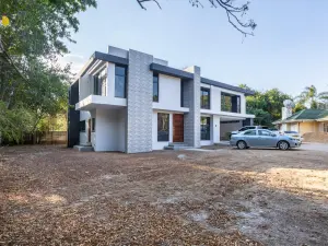 Townhouse/Complex/Cluster for Sale