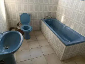4 Bedroom House to Rent in Greystone Park