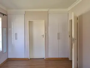 2 Bedroom Cottage/Garden Flat to Rent in Upper Hillside