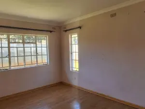 2 Bedroom Cottage/Garden Flat to Rent in Upper Hillside