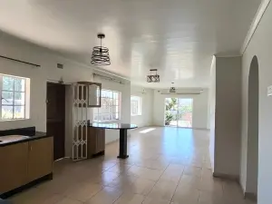 Townhouse/Complex/Cluster to Rent in Borrowdale