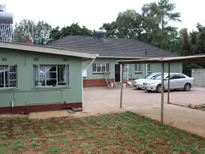 3 Bedroom House to Rent in Emerald Hill