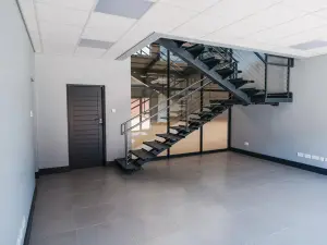 Warehouse/Industrial to Rent in Hatfield