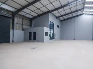 Warehouse/Industrial to Rent in Hatfield