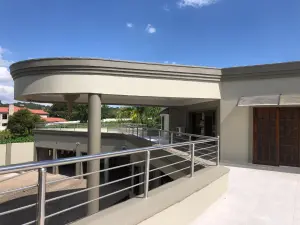 5 Bedroom House to Rent in Shawasha Hills