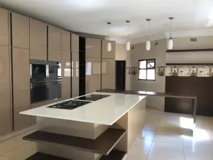 5 Bedroom House to Rent in Shawasha Hills