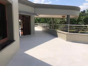 5 Bedroom House to Rent in Shawasha Hills