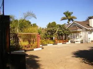 4 Bedroom House to Rent in Gunhill