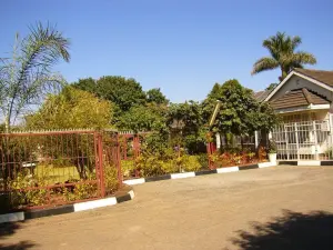 4 Bedroom House to Rent in Gunhill