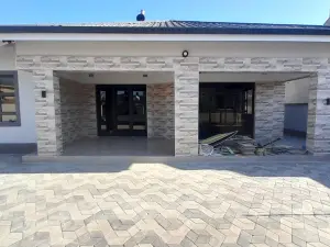 Townhouse/Complex/Cluster to Rent in Arlington