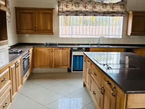 Commercial Property to Rent in Borrowdale