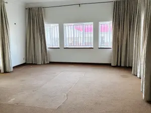 Commercial Property to Rent in Borrowdale