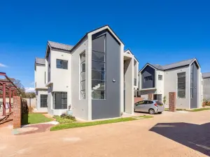 Townhouse/Complex/Cluster to Rent in Greystone Park