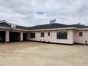 4 Bedroom House to Rent in Zimre Park