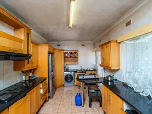 5 Bedroom House to Rent in Borrowdale