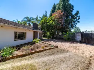 5 Bedroom House to Rent in Borrowdale