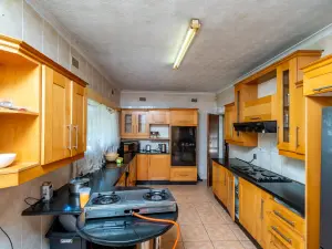 5 Bedroom House to Rent in Borrowdale
