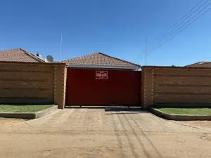 5 Bedroom House to Rent in Zimre Park