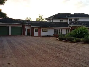 5 Bedroom House to Rent in Quinnington
