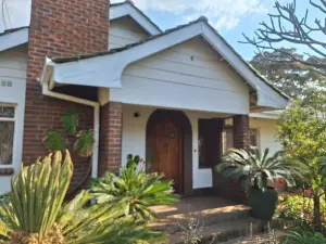 4 Bedroom House to Rent in Alexandra Park