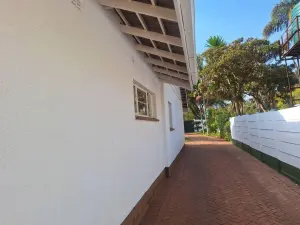 4 Bedroom House to Rent in Alexandra Park