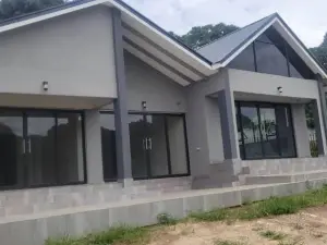Townhouse/Complex/Cluster to Rent