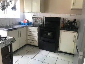Flat/Apartment to Rent in Avondale