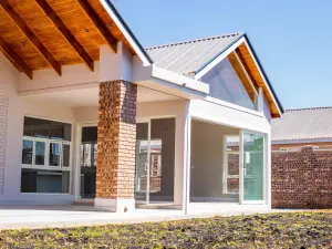 Townhouse/Complex/Cluster to Rent in Mount Pleasant