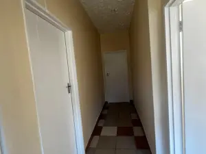 2 Bedroom Cottage/Garden Flat to Rent in Mount Pleasant