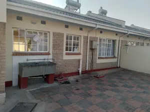 Flat/Apartment to Rent in Newlands