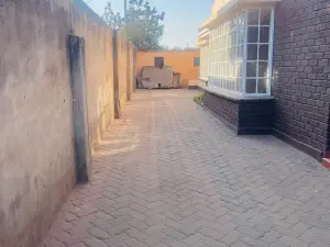 3 Bedroom House to Rent in Budiriro