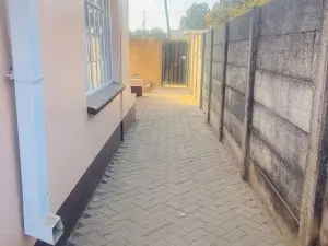 3 Bedroom House to Rent in Budiriro