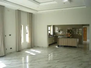 Commercial Property to Rent in Borrowdale