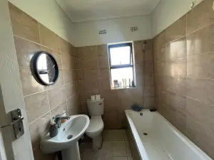 Flat/Apartment to Rent in Meyrick Park