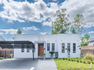 Townhouse/Complex/Cluster for Sale
